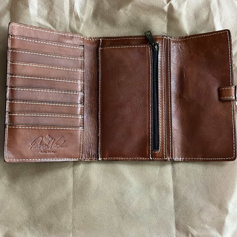 PATRICIA NASH Dark Cream Tooled Italian Leather Tri-fold Wallet - Picture 4 of 6
